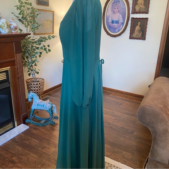 JJ’s House • Dark Green Long Sleeve Chiffon Maxi Gown • Size 10 • NWT - Picture 4 of 7
